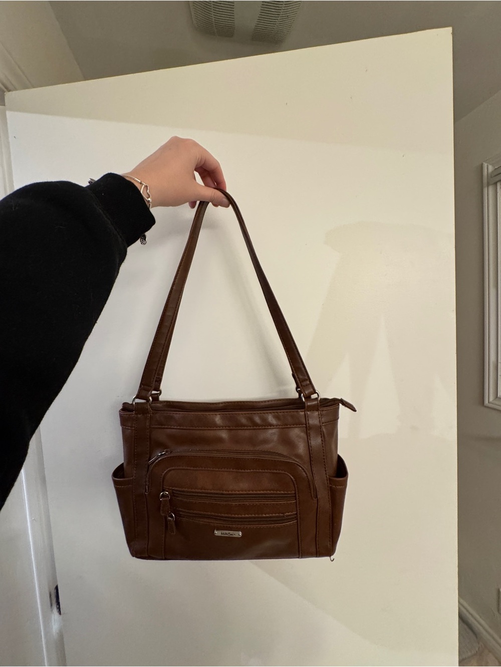 Classic Brown Shoulder Bag with Front Zip Pocket